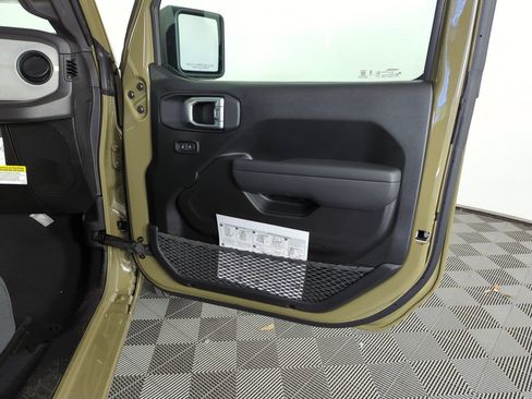 New 2026 Jeep Gladiator Sport AWD/4WD image 31