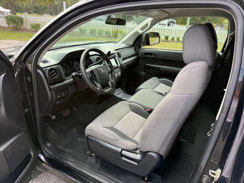 Used 2016 Toyota Tundra SR image 9