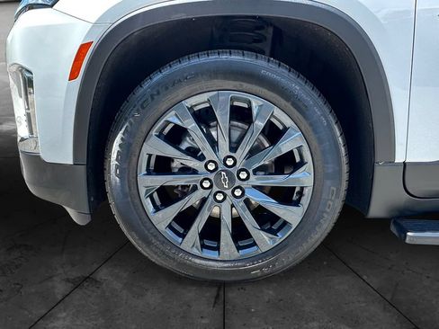 Used 2023 Chevrolet Traverse RS AWD/4WD image 14