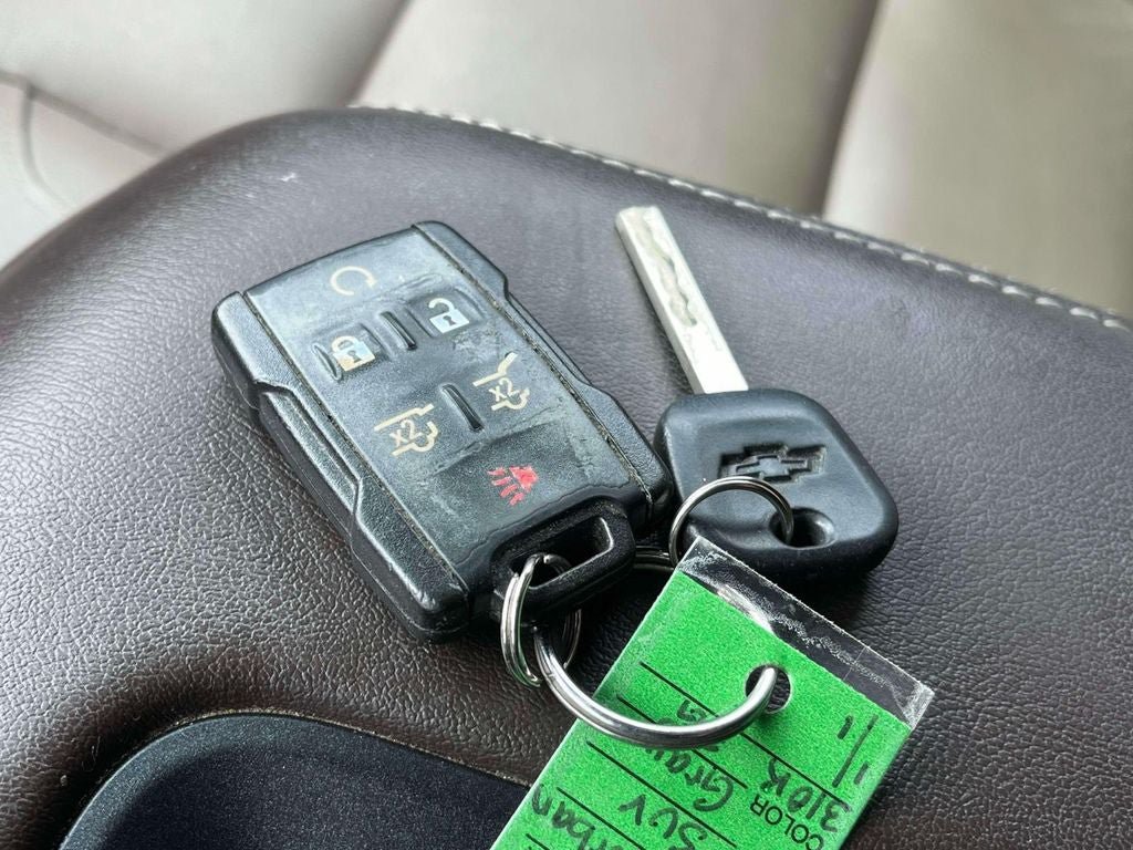 Used 2018 Chevrolet Suburban LT RWD image 40