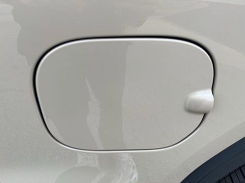 Used 2022 GMC Sierra 1500 Elevation image 43