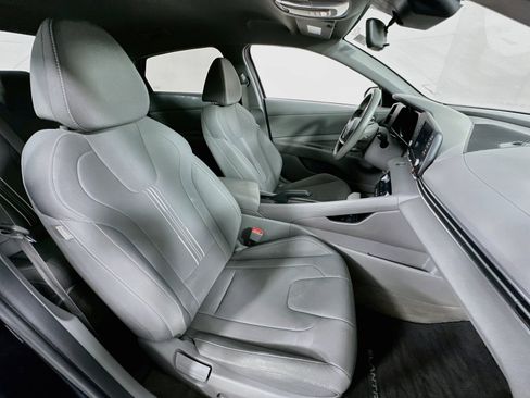 Used 2023 Hyundai Elantra SEL w/ Cargo Package FWD image 25