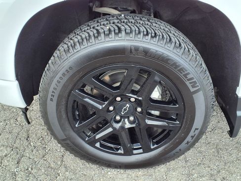 Used 2023 Chevrolet Silverado 1500 RST w/ Convenience Package II AWD/4WD image 19