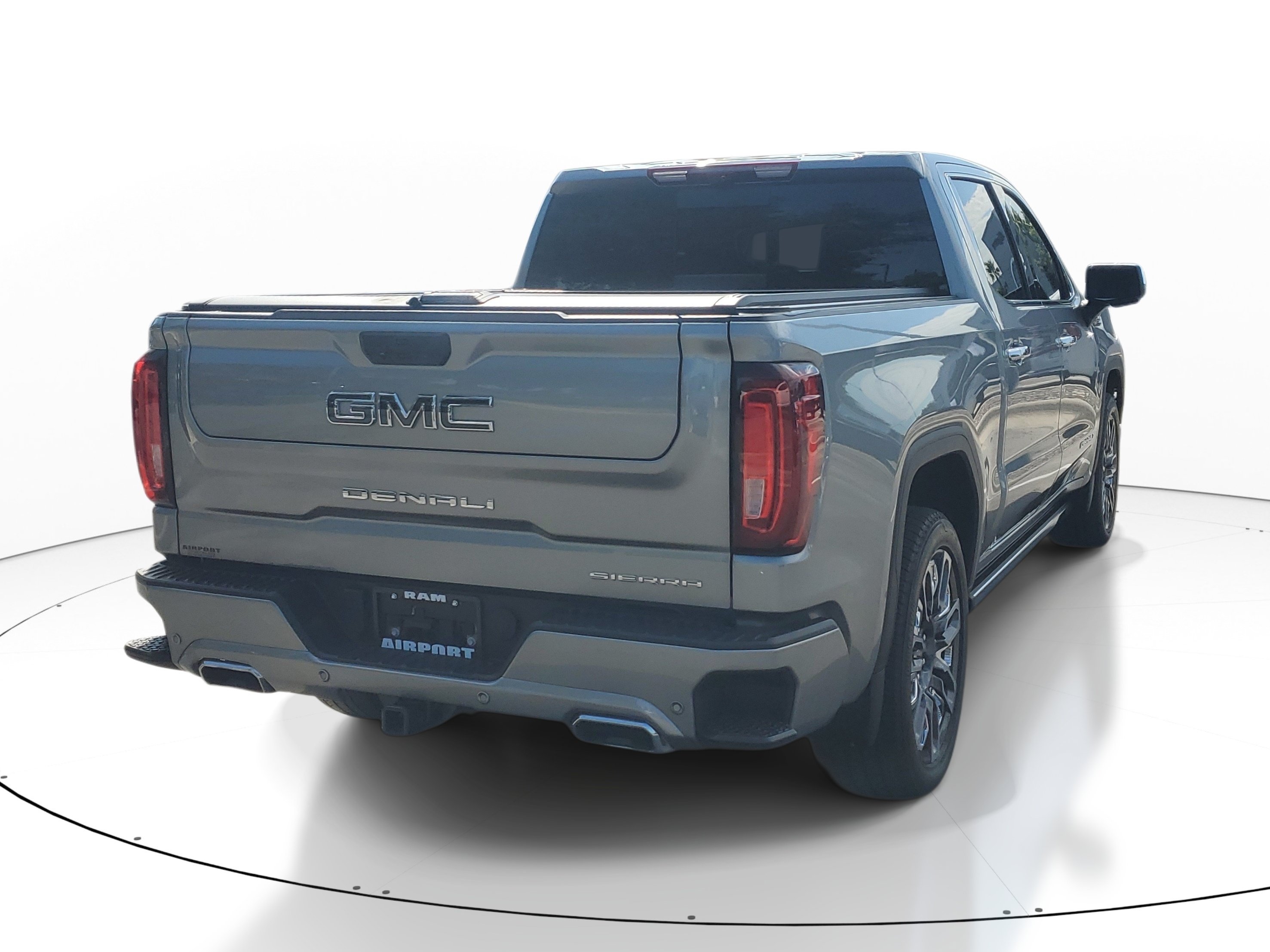 Used 2026 GMC Sierra 1500 Denali Ultimate AWD/4WD image 6