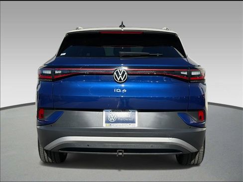 Certified 2022 Volkswagen ID.4 Pro S w/ Gradient Package image 5