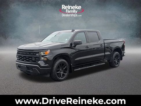 Used 2022 Chevrolet Silverado 1500 Custom w/ LPO, Dark Essentials Package AWD/4WD image 1