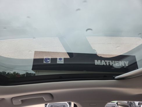 New 2025 Volkswagen Jetta SE image 19