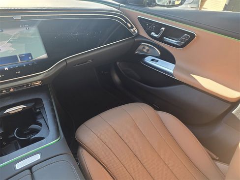 Certified 2025 Mercedes-Benz E 350 4MATIC Sedan image 55