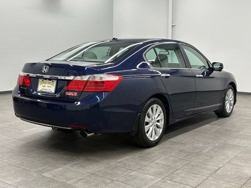 Used 2015 Honda Accord EX-L image 2