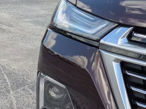 Used 2023 Chevrolet Traverse Premier w/ LPO, Cargo Package image 10