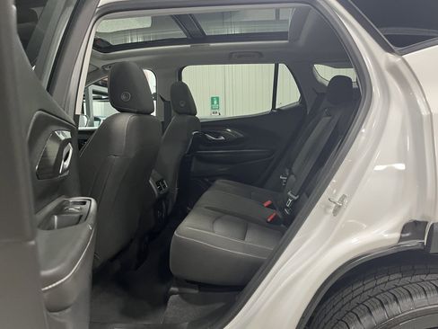Certified 2022 GMC Terrain SLE w/ Driver Convenience Package AWD/4WD image 10