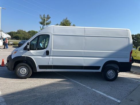 New 2026 RAM ProMaster 2500 w/ Convenience Group FWD image 19