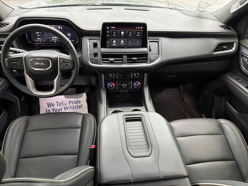 Used 2022 GMC Yukon XL SLT w/ SLT Premium Package AWD/4WD image 21
