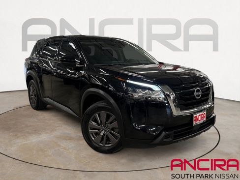 Used 2022 Nissan Pathfinder S FWD image 1