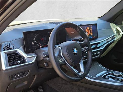 Used 2024 BMW X5 xDrive40i image 10