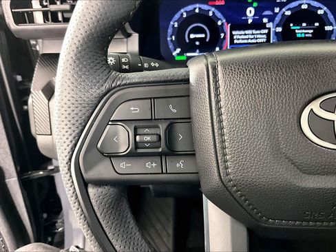 Used 2025 Toyota Tacoma TRD Pro AWD/4WD image 23