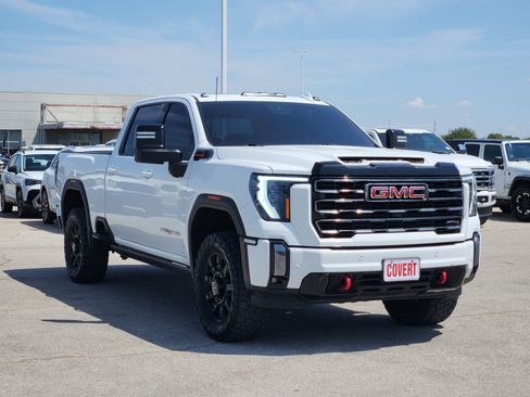 Used 2024 GMC Sierra 2500 AT4 w/ AT4 Premium Plus Package AWD/4WD image 3