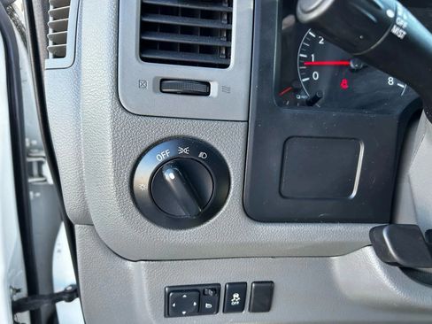 Used 2018 Nissan NV 3500 SV w/ Navigation Package image 15