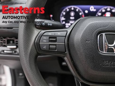 Used 2025 Honda Accord SE image 15