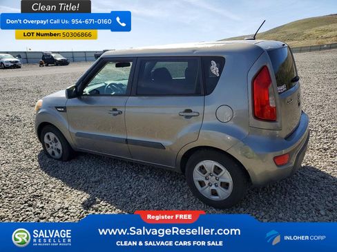 Used 2013 Kia Soul FWD image 3