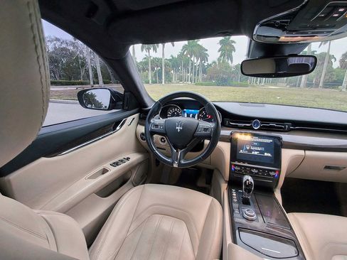 Used 2017 Maserati Quattroporte GTS GranLusso image 23