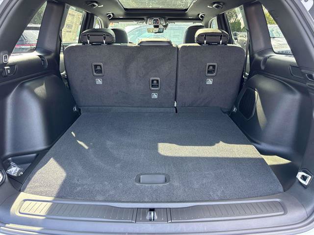 New 2027 Jeep Grand Cherokee Limited AWD/4WD image 3