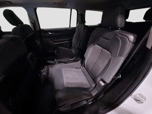 Used 2023 Jeep Grand Cherokee L Laredo AWD/4WD image 38