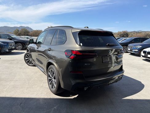 Used 2026 BMW X5 sDrive40i w/ M Sport Package RWD image 2