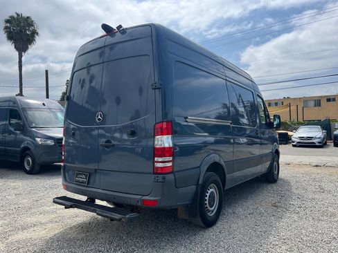 Used 2018 Mercedes-Benz Sprinter 2500 image 5