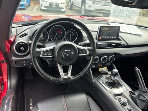 Used 2017 MAZDA MX-5 Miata RF Grand Touring RWD image 14