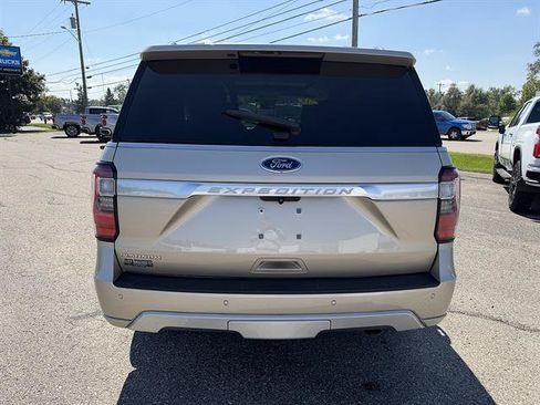 Used 2018 Ford Expedition Platinum AWD/4WD image 7