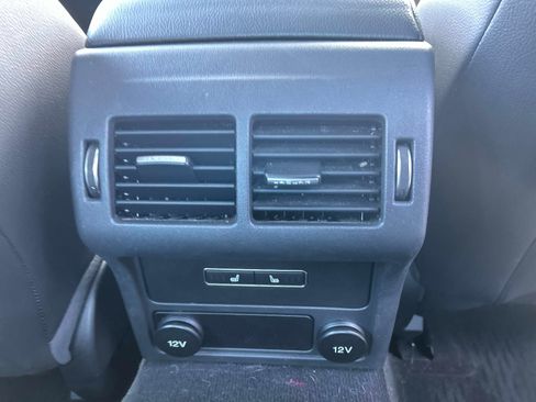 Used 2017 Jaguar XF Premium image 16