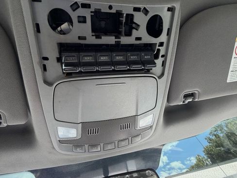 Used 2017 Ford F550 4x4 Regular Cab Super Duty image 37