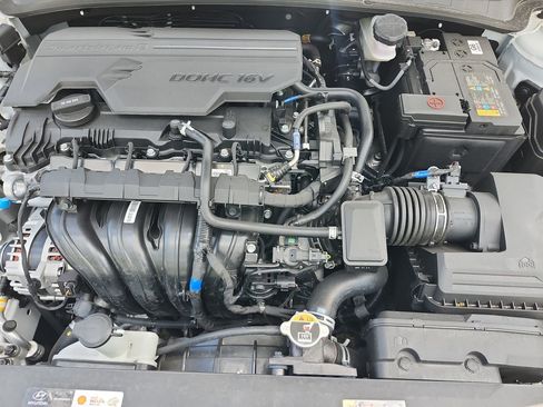 Certified 2025 Hyundai Elantra Sport FWD image 20