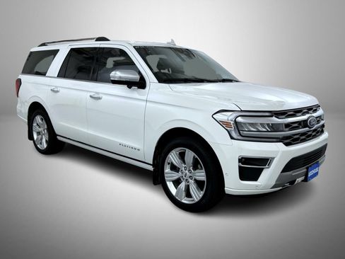 Used 2024 Ford Expedition Max Platinum AWD/4WD image 3