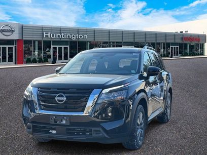 New 2025 Nissan Pathfinder SV