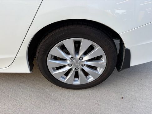 Used 2014 Honda Accord EX image 31