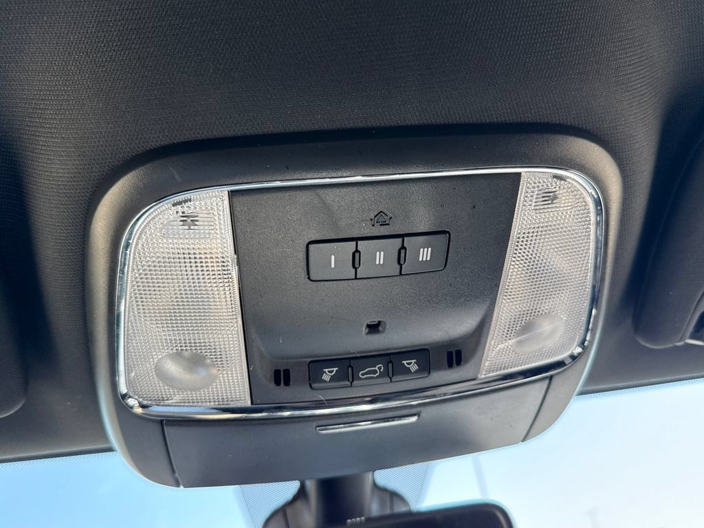 Used 2022 Jeep Grand Cherokee Laredo X RWD image 22