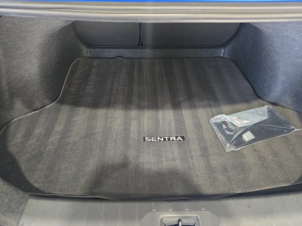 Used 2026 Nissan Sentra SR w/ SR All Weather Package FWD image 9