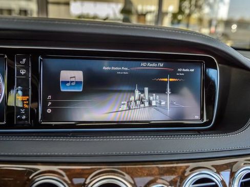 Used 2015 Mercedes-Benz S 550 Sedan image 22