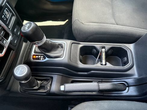 Used 2021 Jeep Wrangler Unlimited Sport AWD/4WD image 33