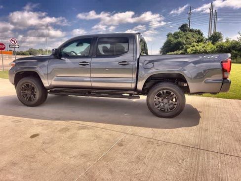 Used 2021 Toyota Tacoma SR w/ SR Convenience Package RWD image 4