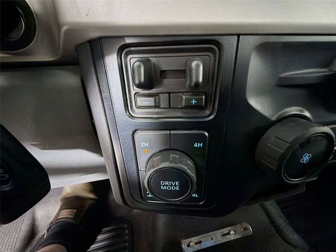 Used 2023 Ford F250 XL w/ FX4 Off-Road Package AWD/4WD image 38