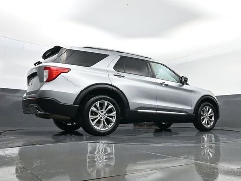 Used 2023 Ford Explorer Limited w/ Equipment Group 301A AWD/4WD image 28