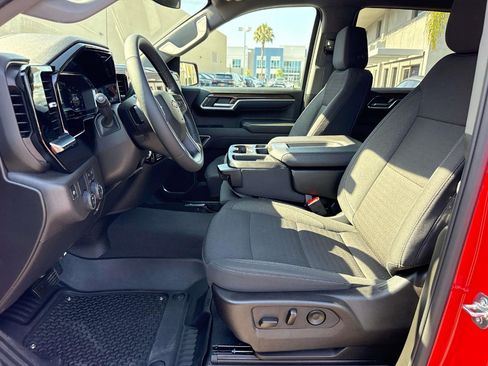 Used 2025 Chevrolet Silverado 1500 LT w/ Safety Package RWD image 22