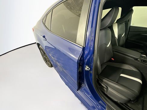 Used 2025 Toyota Camry SE w/ Convenience Package FWD image 28
