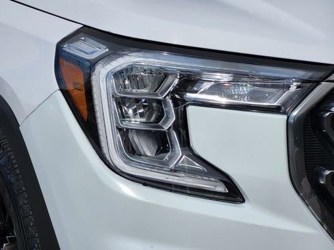 Used 2023 GMC Terrain AT4 image 27