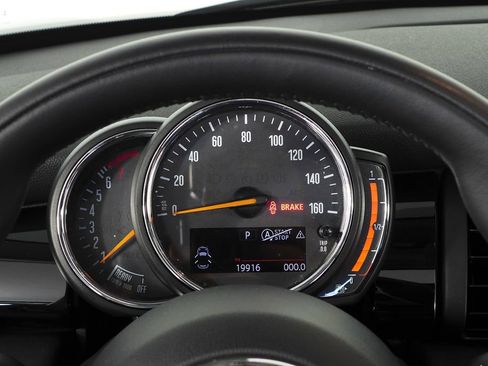 Used 2019 MINI Cooper 4-Door Hardtop image 28