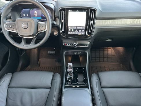 Used 2026 Volvo XC40 B5 Ultra w/ Protection Package Premier AWD/4WD image 12