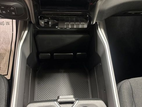 New 2026 RAM 2500 Big Horn AWD/4WD image 14